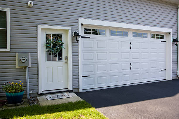 24/7 Emergency Garage Door Panel Replacement experts in Mount Vernon, MD